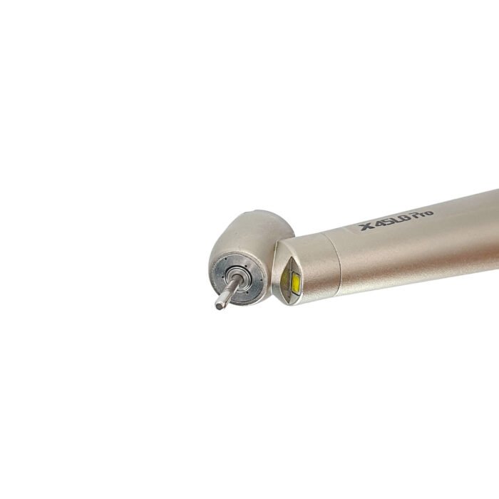 Detaliu cu cele 3 jeturi de spray ale turbinei Westcode X45LG Pro, ideală pentru chirurgie.